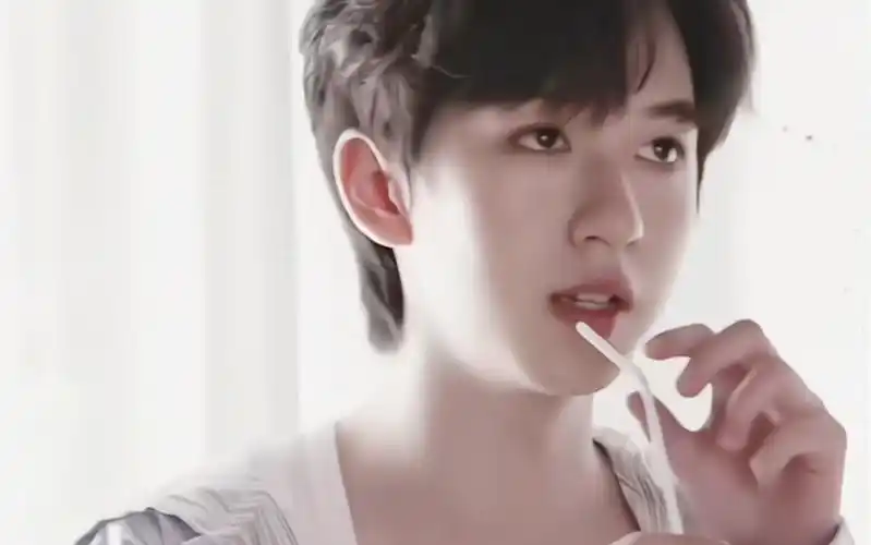 【贺峻霖】超可爱的小兔子