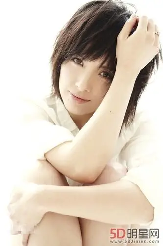 靳东老婆李佳是二婚吗 靳大男神怎么老是喜欢结过婚的