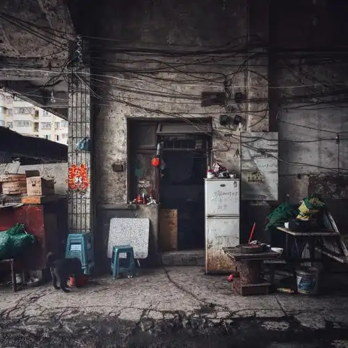 旅行时看到的老房子 虽然很老 很破旧 但是给人很亲切