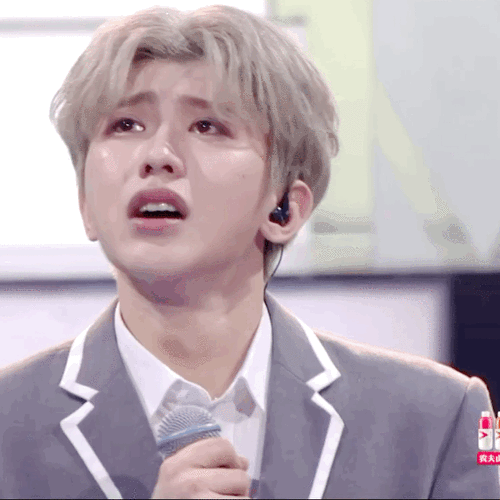 蔡徐坤"仙男式"哭泣火了, 谢霆锋言论再次惹来争议!_网易订阅