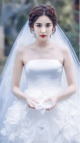 女明星绝美婚纱造型,你被谁美到了?