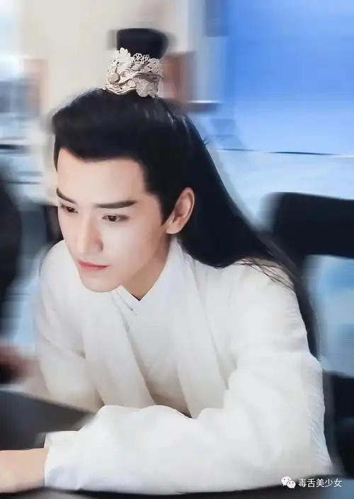 费力挑出20位古装帅哥