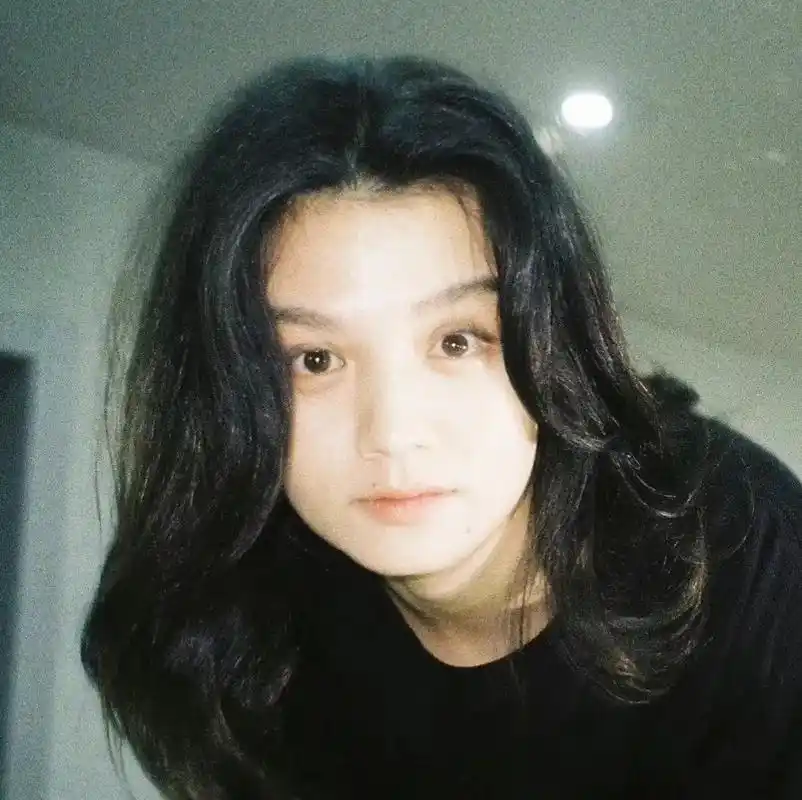 你的脸没有化妆我却疯狂爱上#春夏 #演员春夏 - 抖音