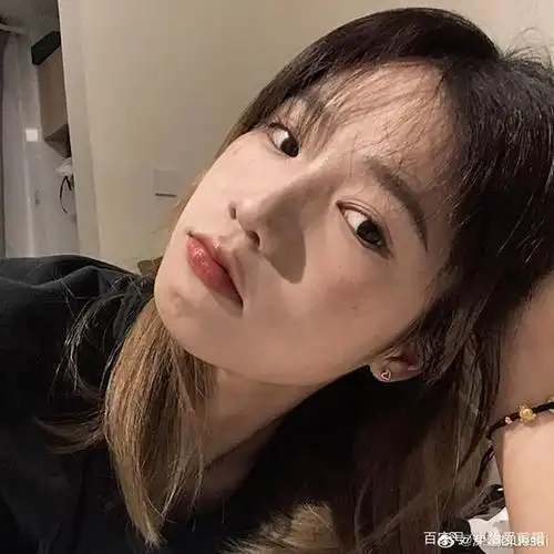 侧颜绝了!跳高女神持续走红,面容清纯大腿修长,还是清华学霸