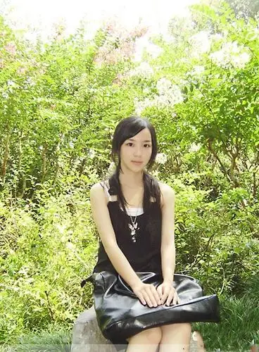 厦门外语校花pk奶茶妹妹,大家来看她美吗?