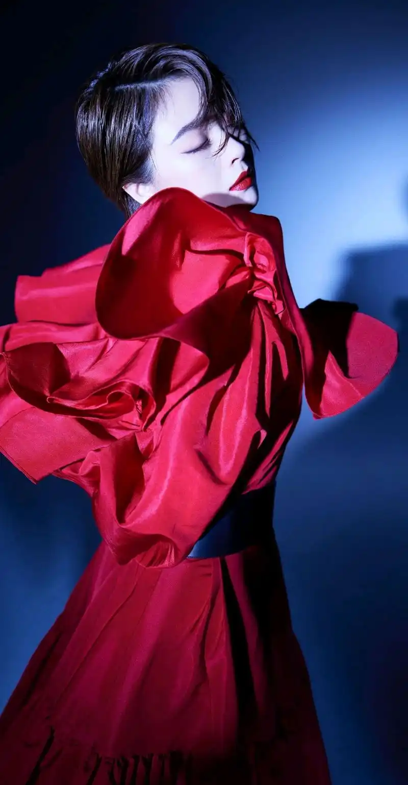 蒋欣高清写真美图,知性优雅,韵味十足