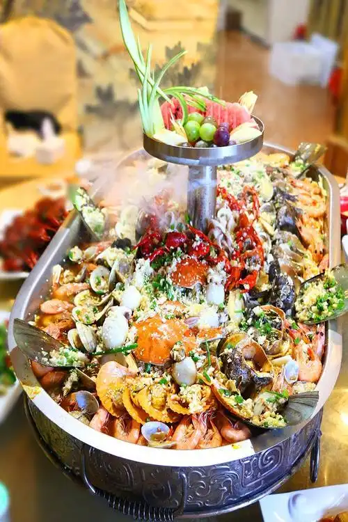 泉州又牛b了!网络疯传的超级海鲜大餐终于来了!