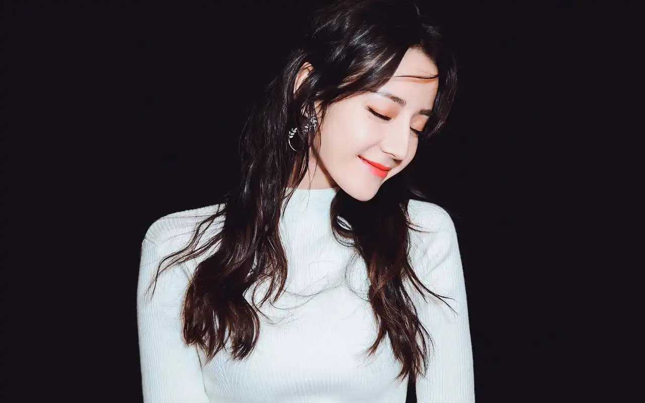 仙女范儿迪丽热巴壁纸_清新小仙女美胖迪