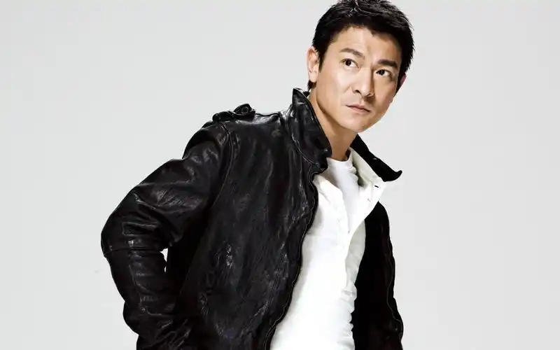 刘德华唱作俱佳作品不该爱上你现在听起来还是当年一样的感觉