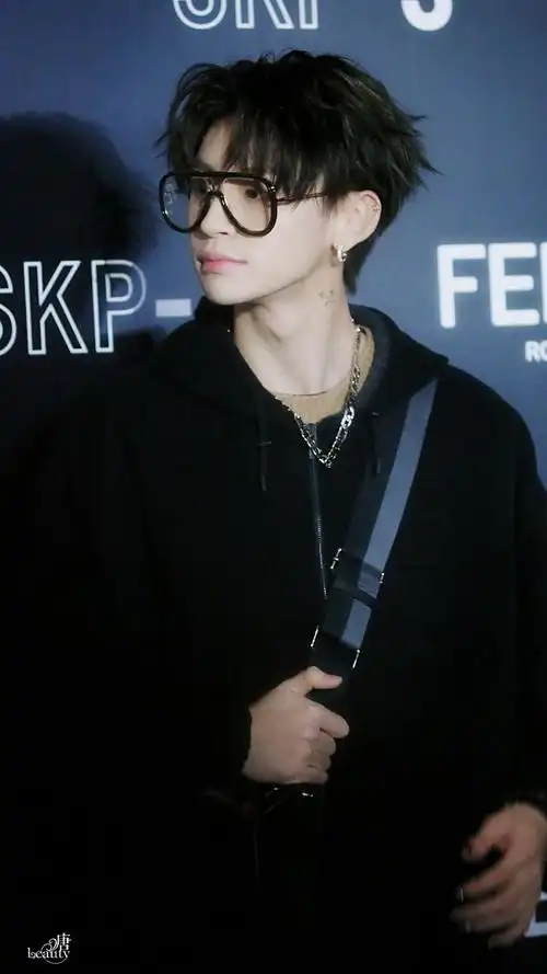 小鬼2号图案馆,小鬼背棺纹身图-图片大观-奇异网