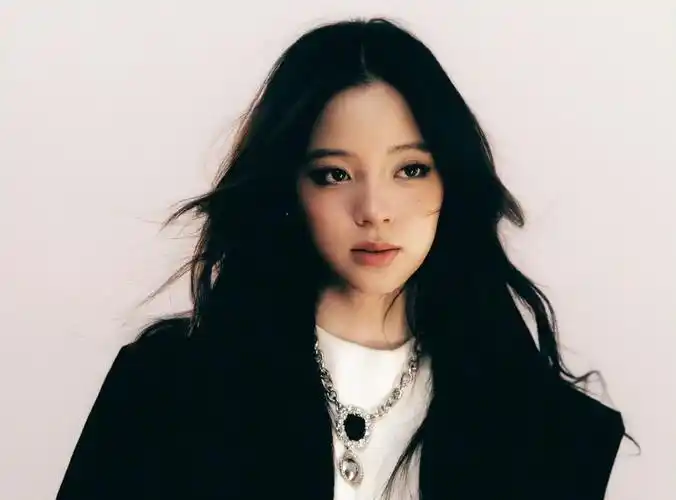 欧阳娜娜伯克利毕业王源却迟迟没消息被质疑走错路