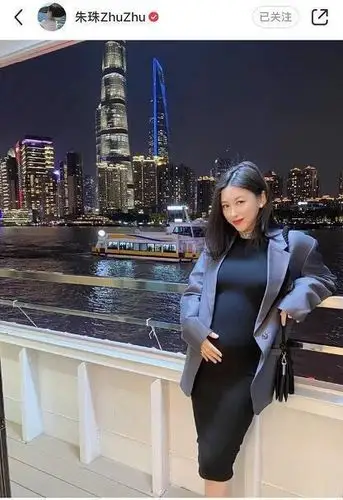 最美面孔朱珠孕照曝光了原来好肌肤是因为白松露精华