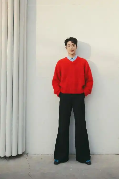 赖冠霖超话#赖冠霖0923生日快乐#他是舞台上认真帅气的rapper,是