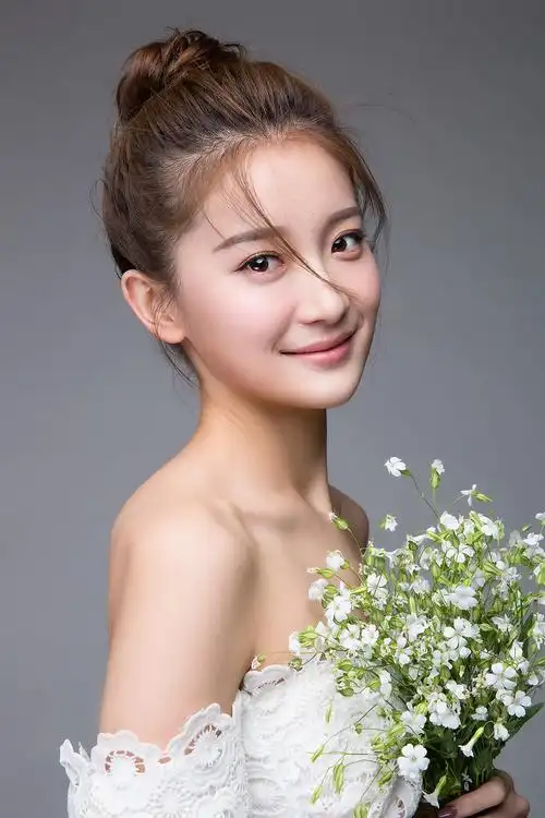 王之一《都是一家人》圆满杀青 首次挑梁女一引期待_新浪看点