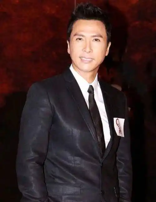 当身高175公分的甄子丹,遇上171公分的徐帆,终究是谁说了谎?