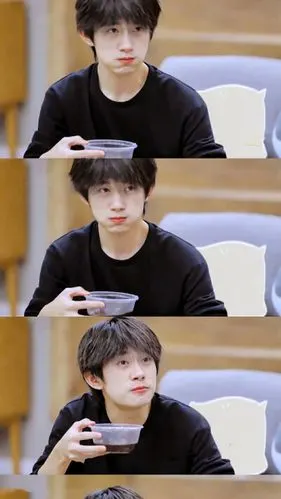 三格图易烊千玺 - 堆糖,美图壁纸兴趣社区