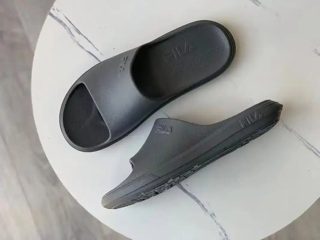 fila斐乐情侣款拖鞋