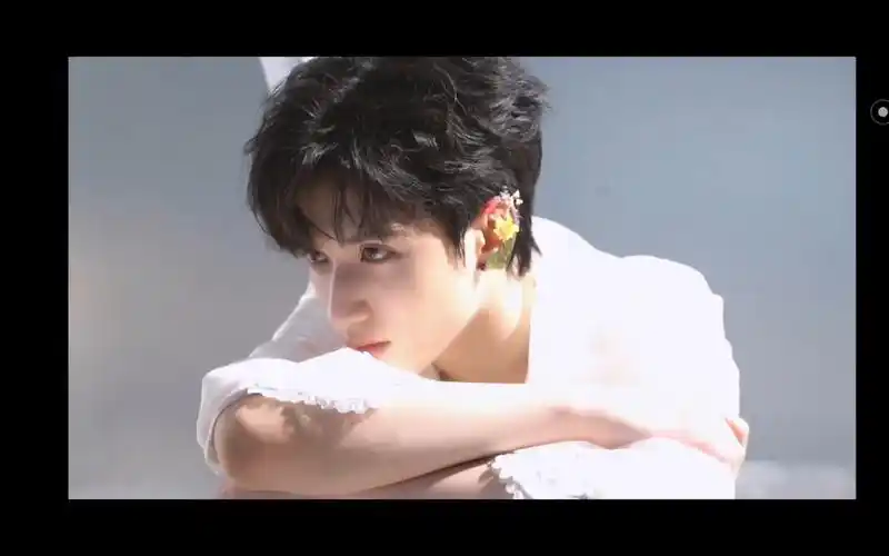 严浩翔简直是颜值天花板!帅到发疯!严王不愧是颜王!