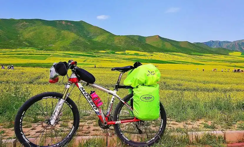路上的幅幅美景,是上天赐予骑行人的最好礼物(青海门源)