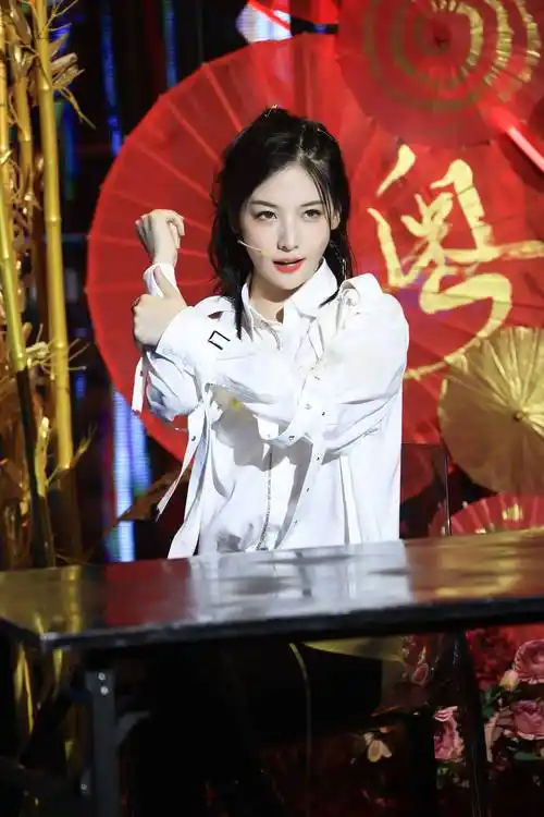 赵粤《y.u.e》毕业公演圆满谢幕 开启独立发展之路_team_舞台_单曲