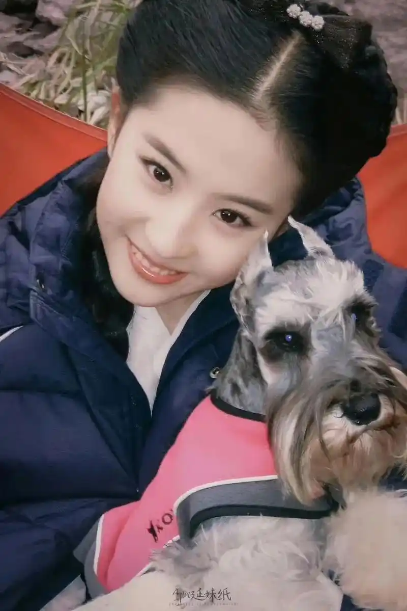 看看早期可爱的茜茜吧#刘亦菲#神仙姐姐 #神仙姐姐 #笨蛋美 - 抖音