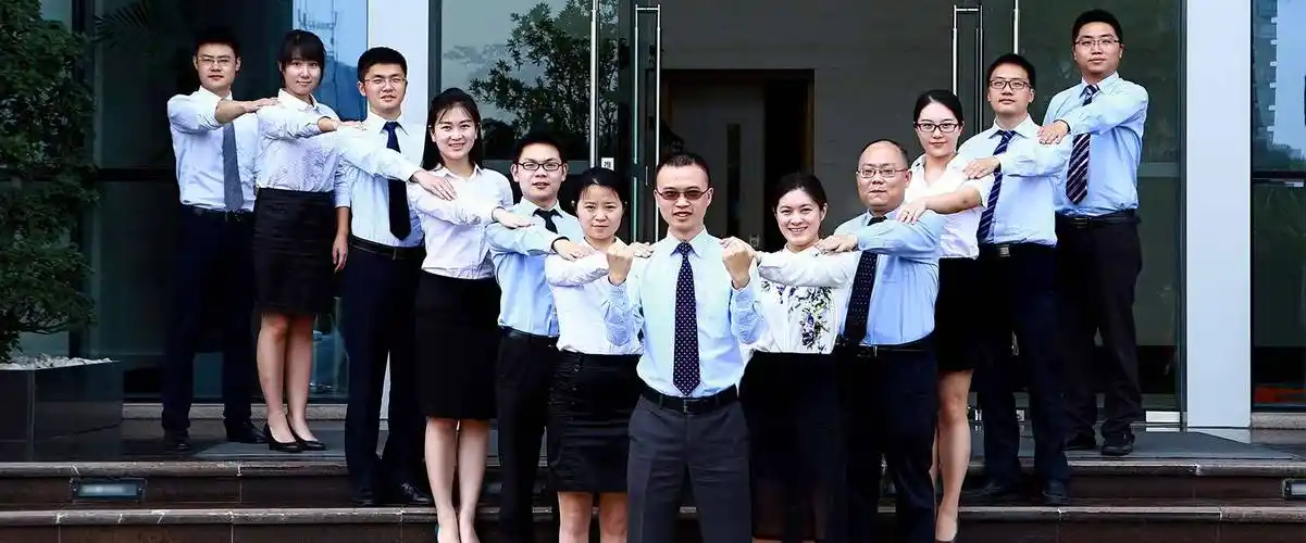 户外集体照拍摄十大禁忌_公司年会合影拍摄技法