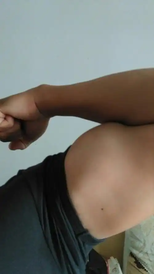 我每天做200个仰卧起坐 做了一个月了 谁能知道还