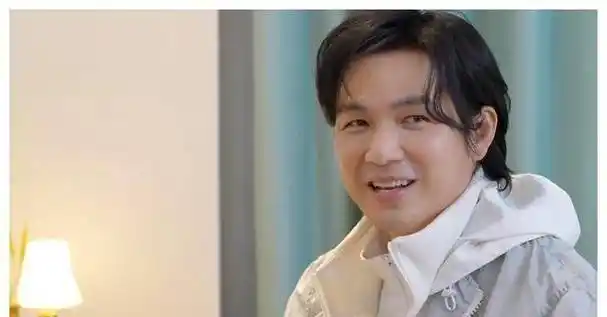 可是在节目中出现了钟汉良的镜头的时候,小编一脸迷惑的嘀咕道:"这胖