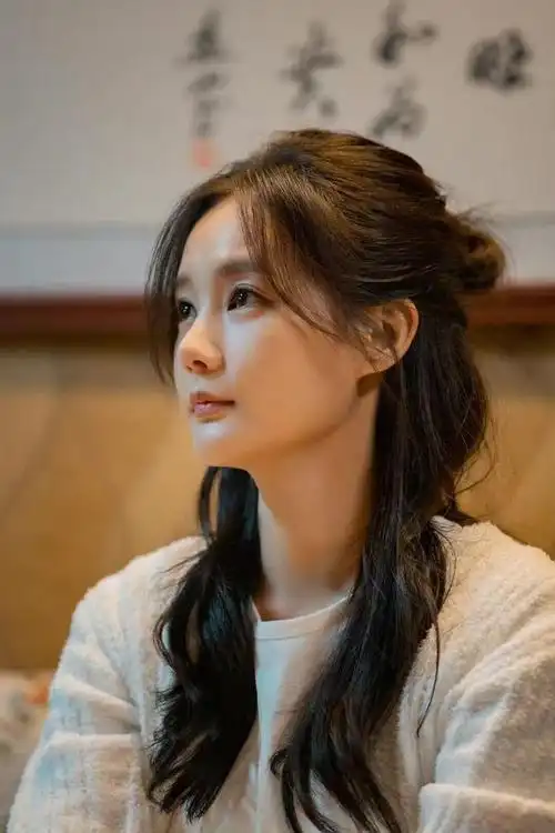 众星为李一桐打call,杨紫李现齐上阵,《狂飙》后其流量能否上去|金晨