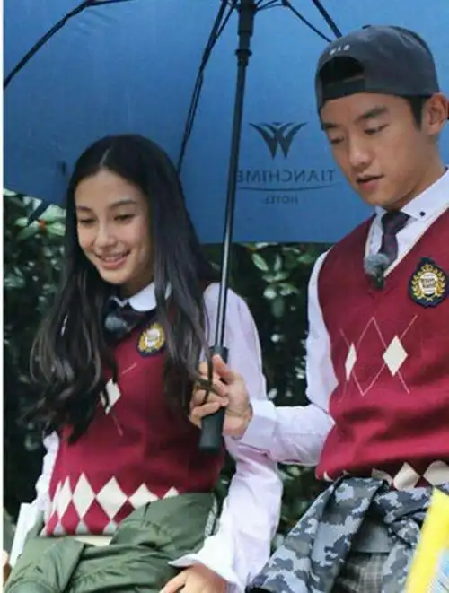 跑男郑恺回归晋升奶爸显小心跟昔日闺蜜baby保持安全距离