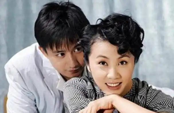 孙莉被黄磊追到手时才18岁,看完孙莉旧照后,才知道黄磊有多美哉