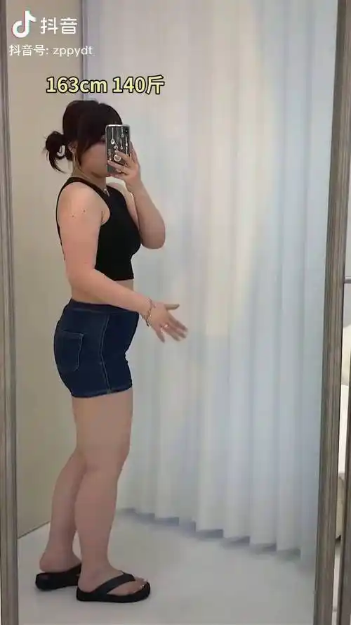 今天有点爱上自己了微胖姐妹140斤穿搭微胖女生显瘦穿搭直播