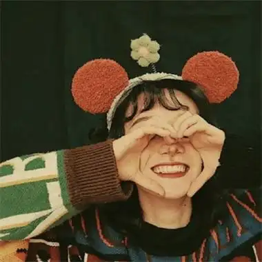 笑容开心女头氛围高清治愈系可爱女头