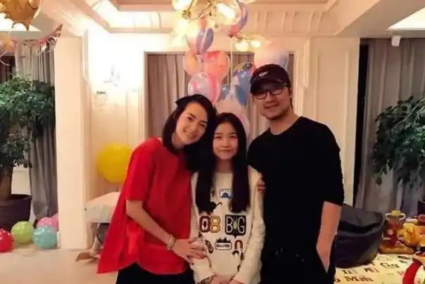 网传《爱唱歌的大学生》女生季阵容,汪峰女儿参加,张碧晨当导师