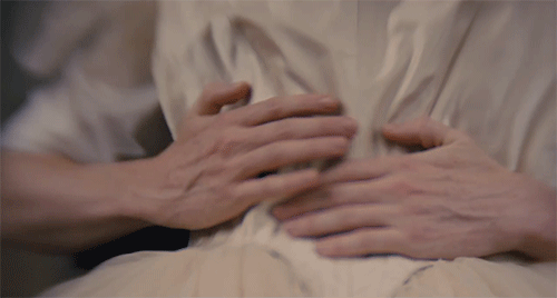 暧昧爱情抱抚摸gif动图_动态图_表情包下载_soogif