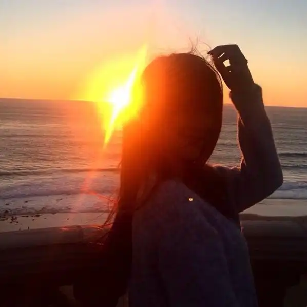 唯美女生伤感背影写真图片