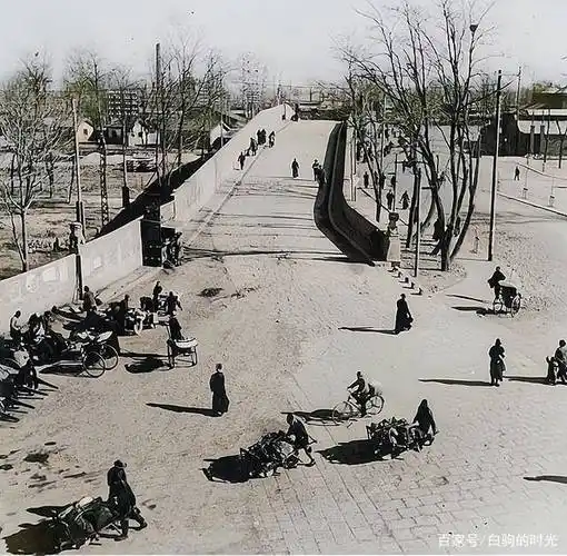 老照片民国时期的石家庄清末建造的大石桥天真灿烂的小朋友