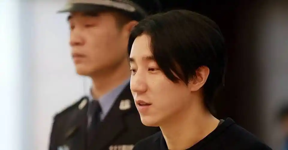 房祖名入狱出狱那些前尘往事成龙我希望房祖名每年都去坐坐牢