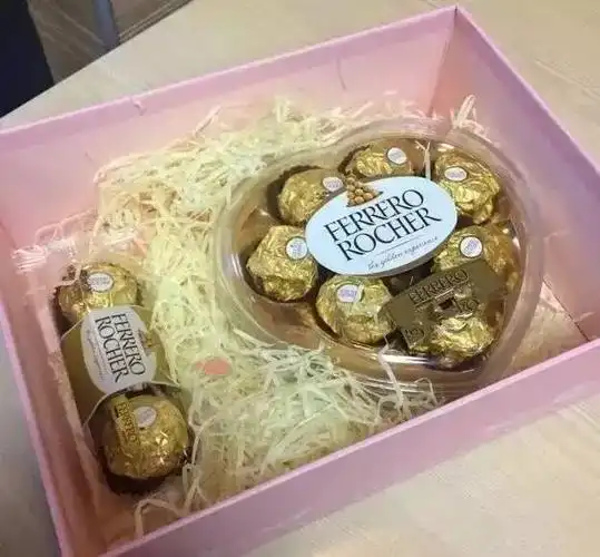 收到男朋友送的礼物一打开我就哭了网友还是直接打钱吧