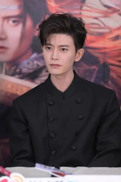 任嘉伦扫楼生图#请看任国超@任嘉伦allen高清怼脸生图,古希腊掌股生