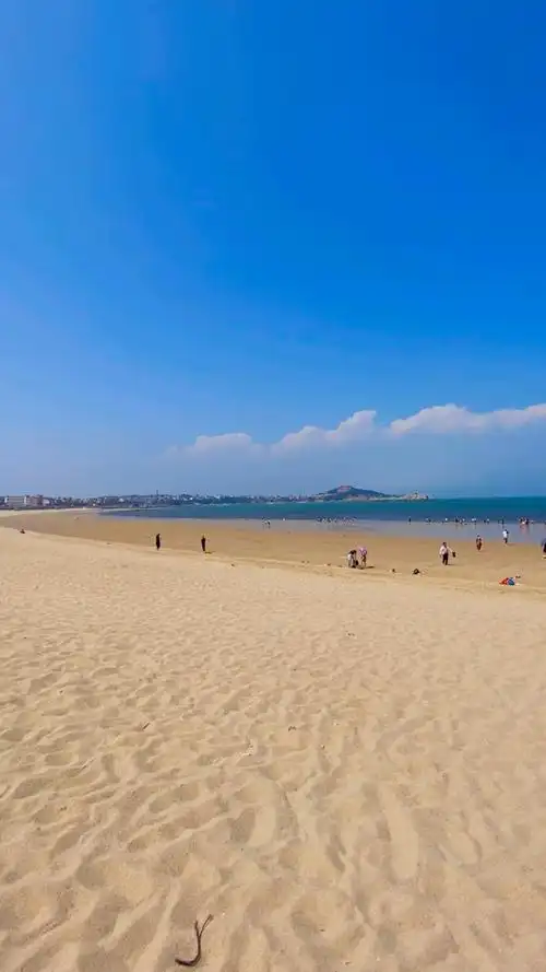 滨海黄金沙滩,带来美好心情.