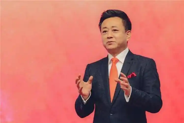 回顾7位春晚主持人今昔董卿周涛仍是女神另外两位已辞世多年