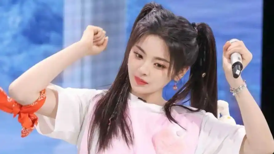 高颜值美女合集之杨超越