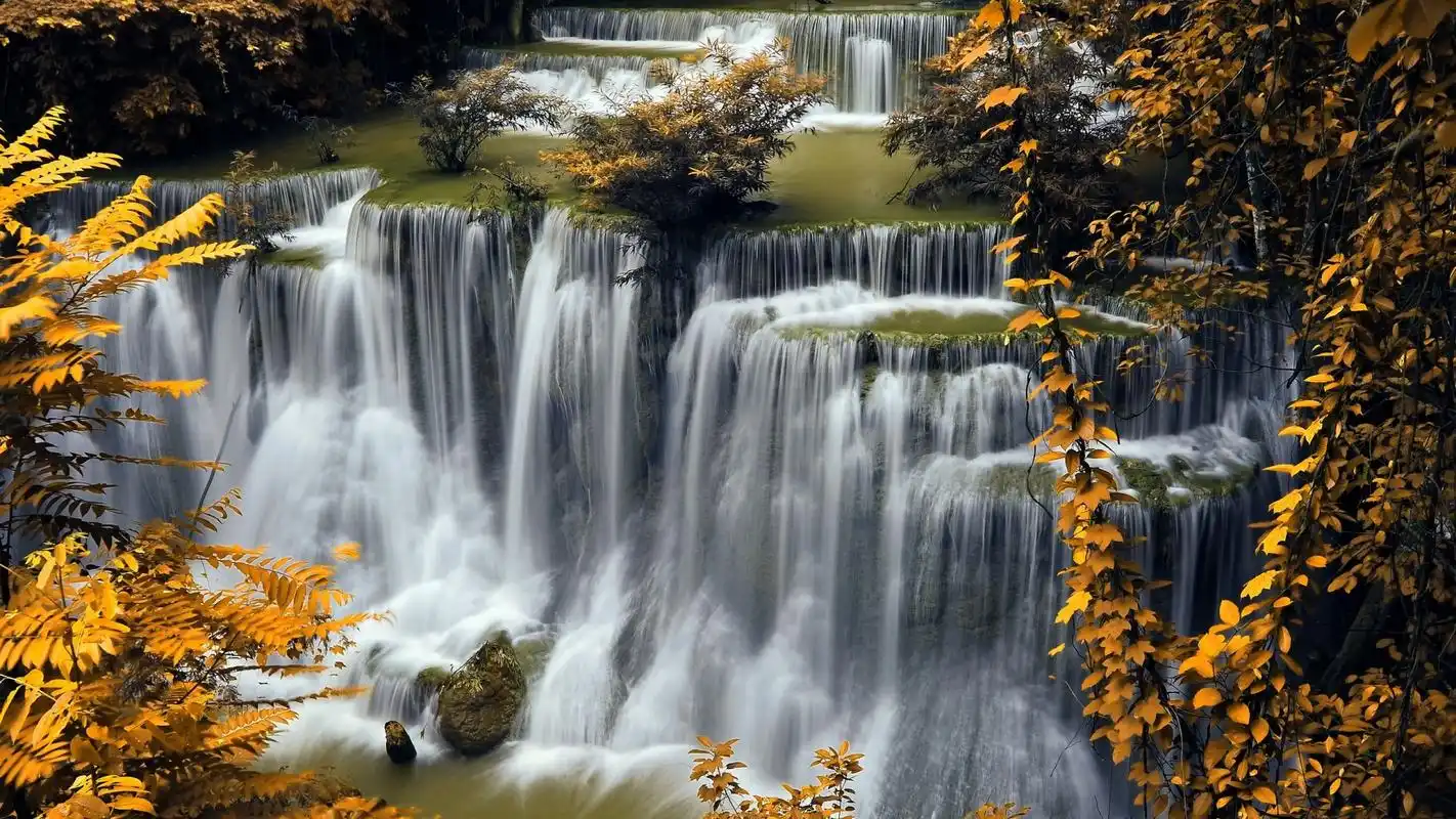 雄伟壮观的瀑布自然风景桌面壁纸下载