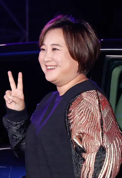 "失踪"半年后,为戏减重的贾玲,打脸了多少流量明星?