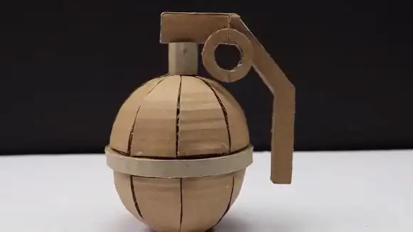 手工达人diy刺激战场手游碎片手雷模型,一看就会的创意手作