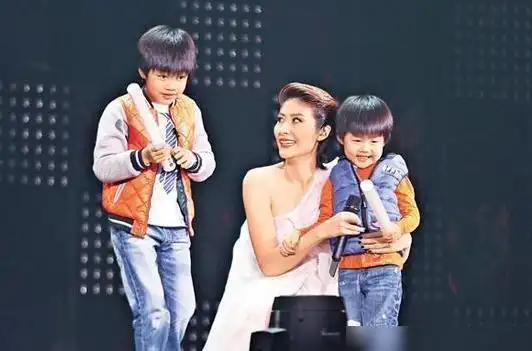 她被百亿富豪追16年,双胞胎流产做试管婴儿,今46岁活成这般