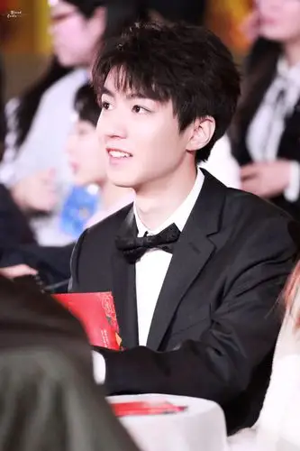 王俊凯×2020.01.08 百花迎春2020春节大联欢×cr:logo