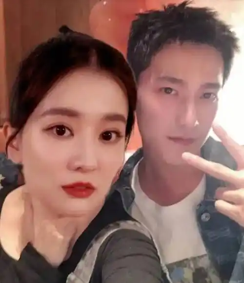 杨洋被曝大瓜!和乔欣谈恋爱点赞前女友张天爱,吃醋聊天记录曝光