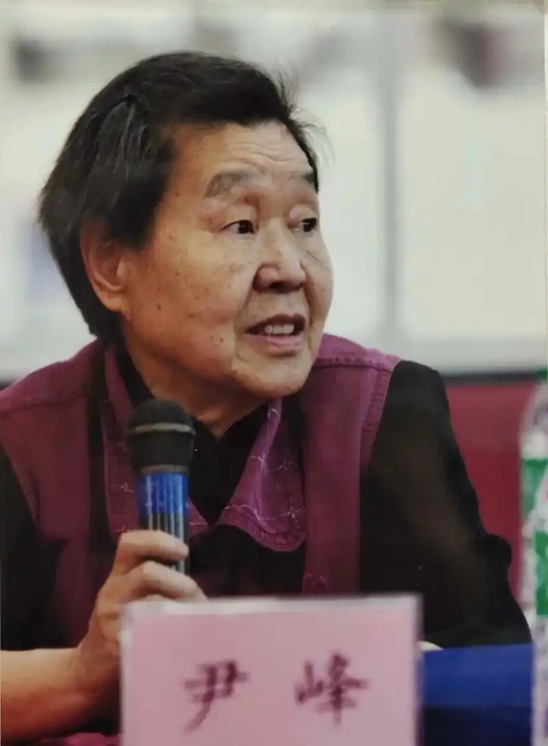 40年感恩有您丨尹峰倾情关爱妇女儿童续写激情燃烧的岁月